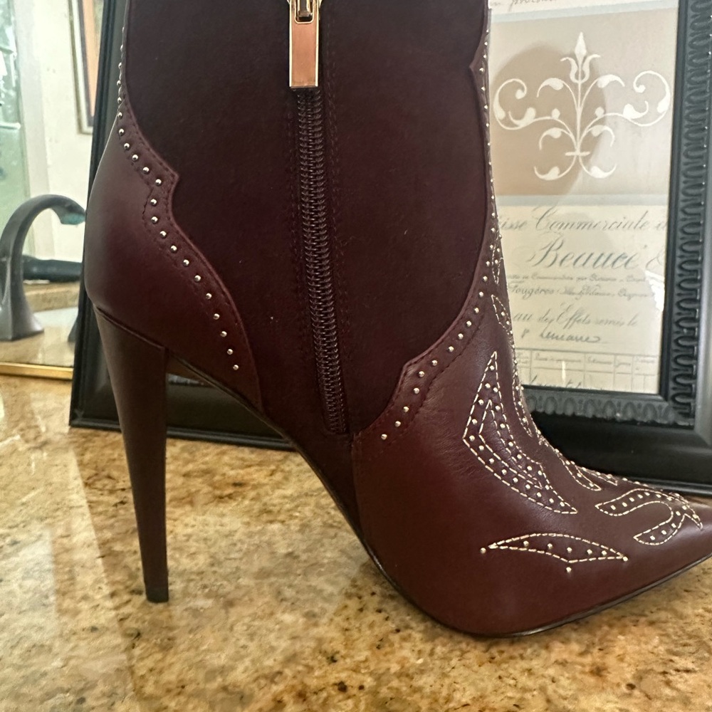 BCBGMaxAzria Leather Burgundy Heeled Boots size 8 NEW